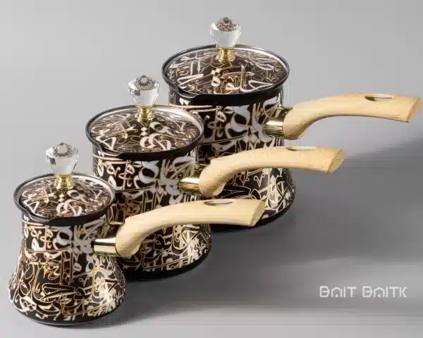 sk-4702-2 طقم ركوة قهوة مزخرف اسود بخط عربي ذهبي – 3 احجام وصف قصير - بيت بيتك لبنان