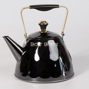 إبريق شاي 2 لتر أسود وذهبي SK-5054 من بيت بيتك / Black & Gold 2L Tea Kettle SK-5054 from Bait Baitk