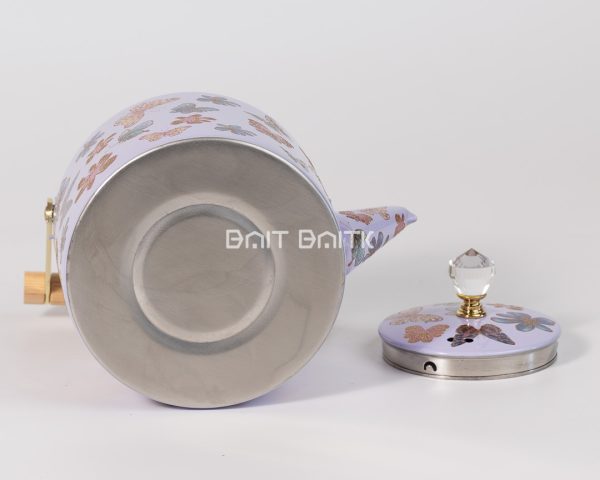 إبريق شاي فراشات موف بمقبض خشبي 1.5 لتر - SK-5091 إبريق شاي فراشات موف بمقبض خشبي 1.5 لتر SK-5091 من بيت بيتك / Lilac Butterfly 1.5L Tea Kettle with Wooden Handle SK-5091 from Bait Baitk